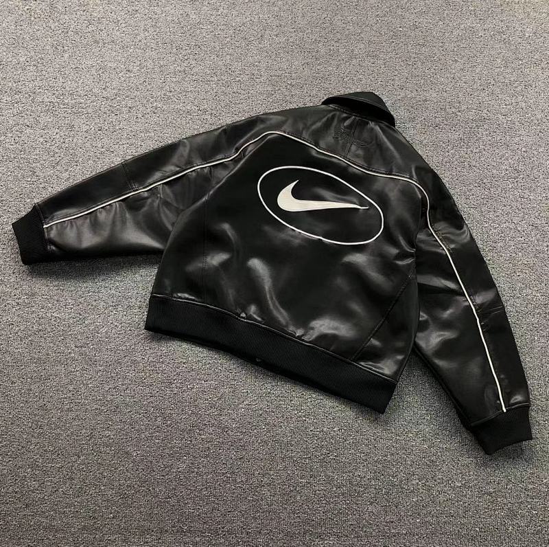 SUPREME NIKE JACKET 214252335（im 170cm 60kg i wear size S in the phot）