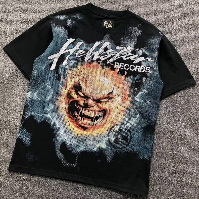 HELLSTAR T-SHIRT 502222071（im 170cm 55kg i wear size M in the phot）