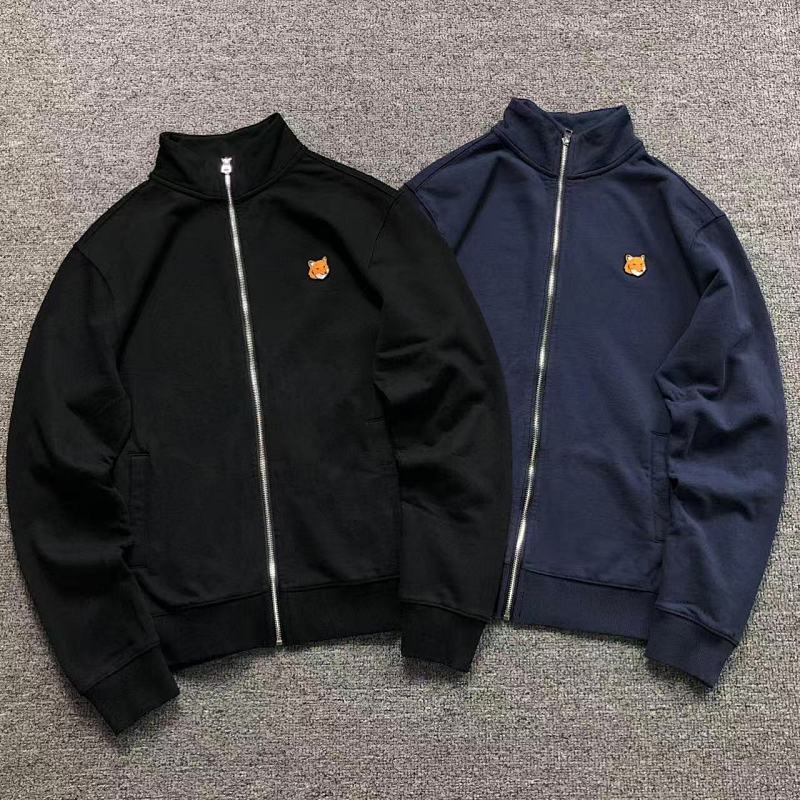MAISON KITSUNE HOODIE 31111805122（im 170cm 60kg i wear size L in the phot）