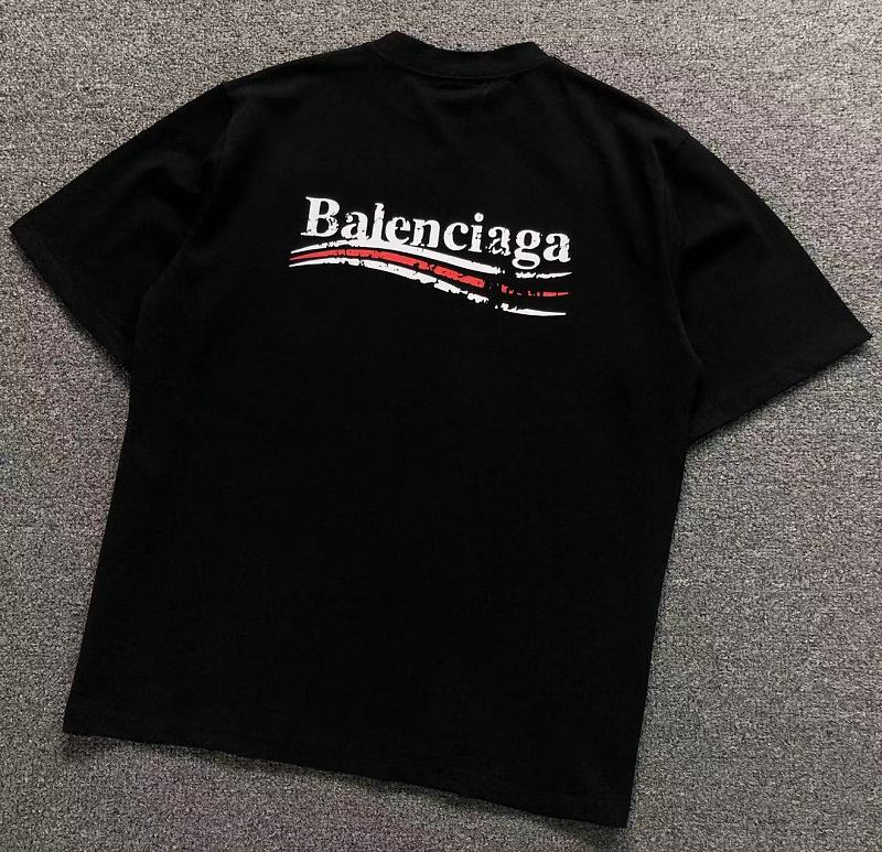 BALENCIAGA T-SHIRT 42051415163（im 170cm 60kg i wear size XS in the phot）