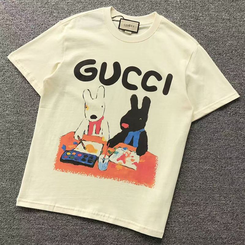 GUCCI T-SHIRT 560604101（im 170cm 60kg i wear size S in the phot）