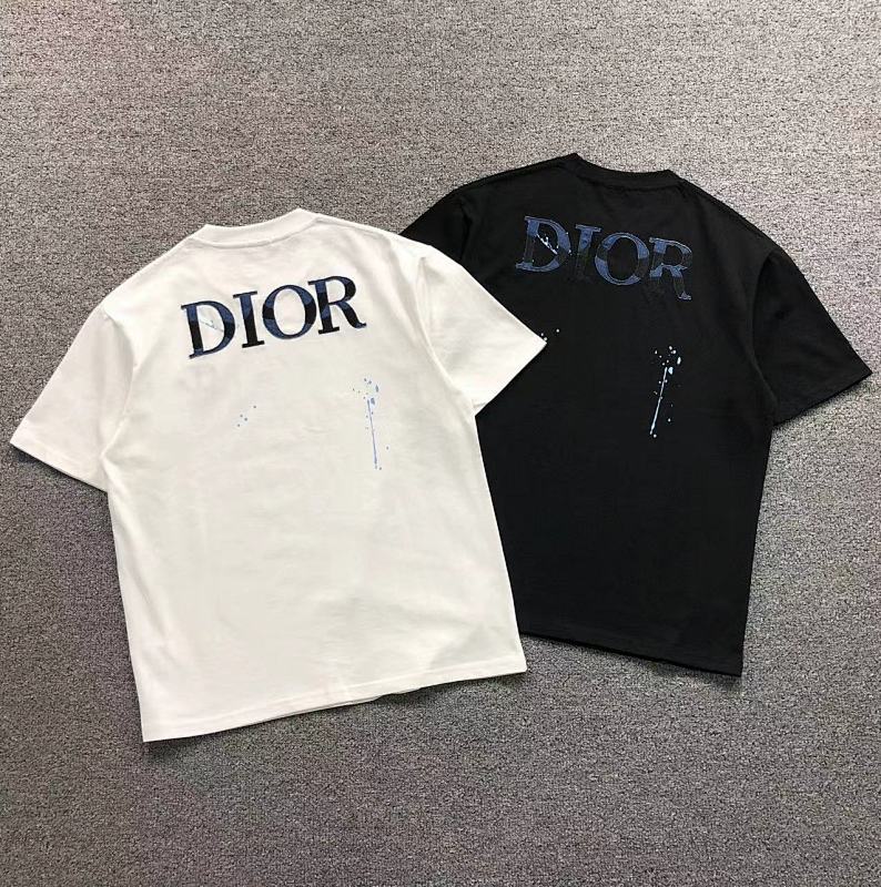 DIOR T-SHIRT 5240302147（im 170cm 60kg i wear size M in the phot）