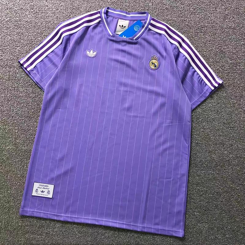FOOTBALL T-SHIRT 1282816002 （im 170cm 60kg i wear size L in the phot）