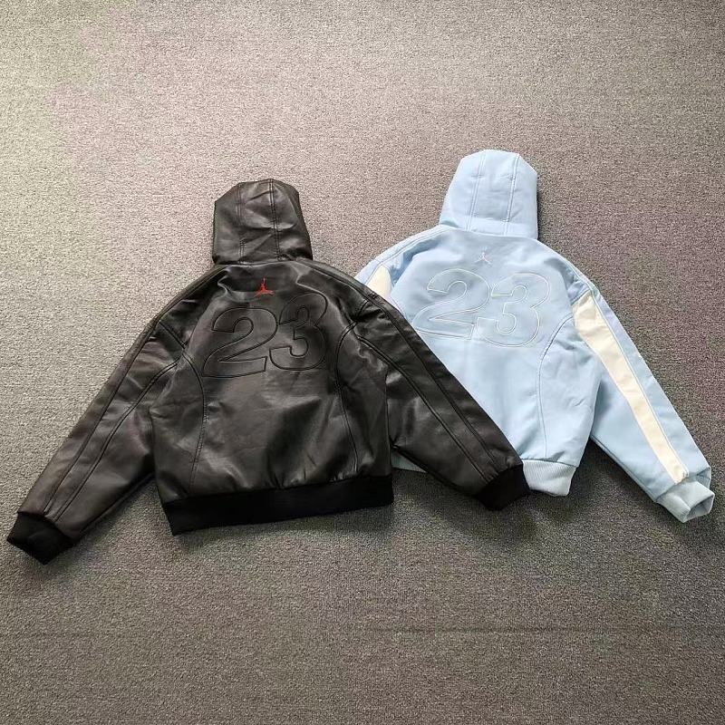 AIR JORDAN JACKET 22081113001 （im 170cm 60kg i wear size S in the phot）