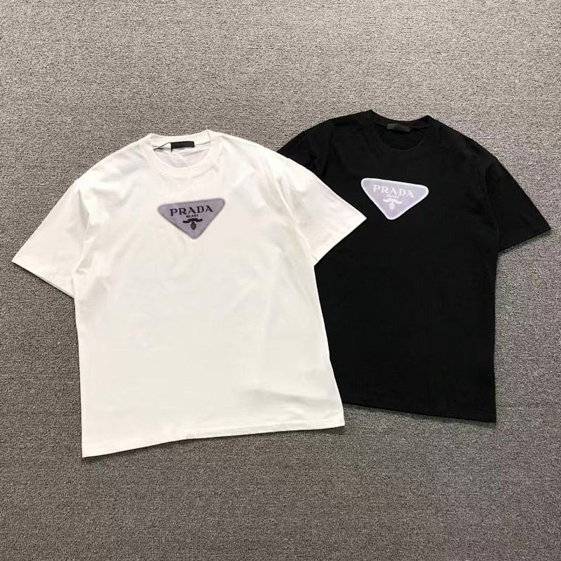 PRADA T-SHIRT 2111052601（im 170cm 60kg i wear size L in the phot）