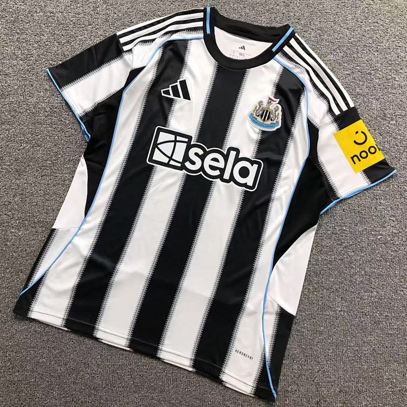 FOOTBALL T-SHIRT 11070205002 （im 170cm 60kg i wear size L in the phot）