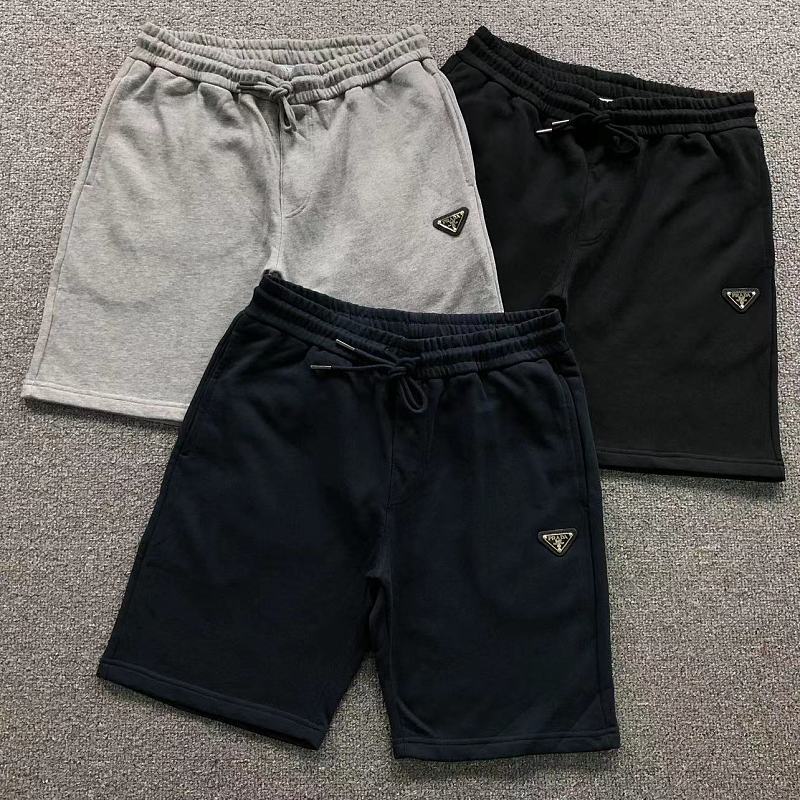 PRADA SHORTS 2204150504（im 170cm 60kg i wear size L in the phot）