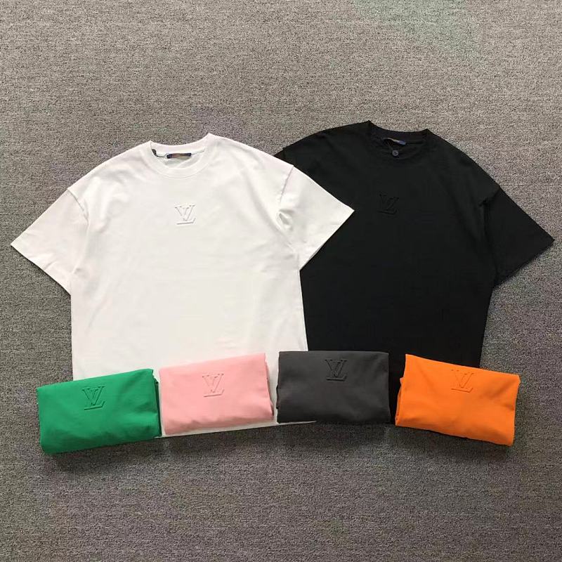 LV T-SHIRT 412293101（im 170cm 60kg i wear size M in the phot）