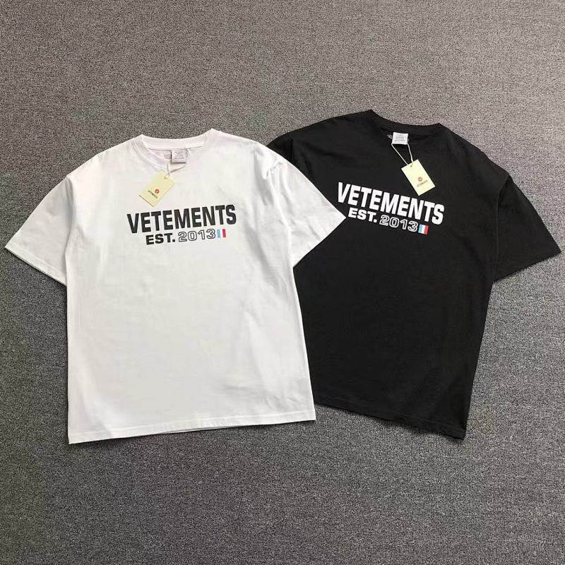 VETEMENTS T-SHIRT 110081258