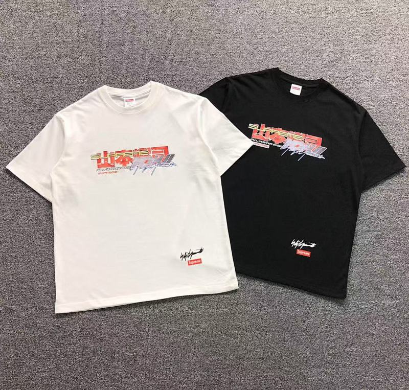 SUPREME T-SHIRT 41040641121（im 170cm 60kg i wear size M in the phot）