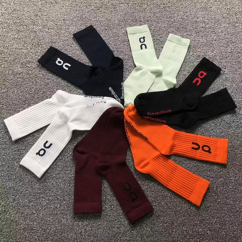 ON SOCKS 4208111177