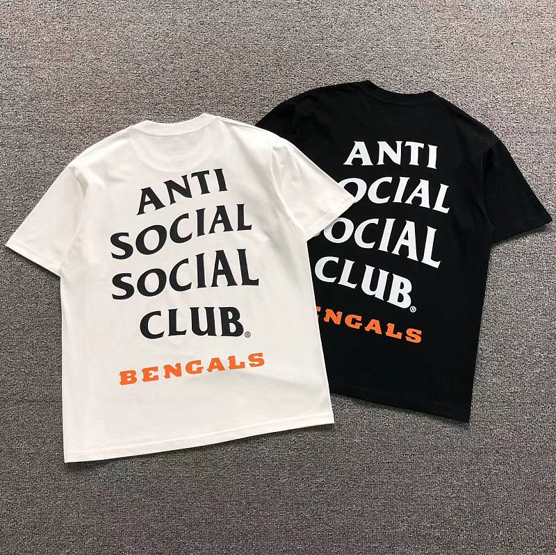ANTI SOCIAL SOCIAL CLUB T-SHIRT 4206211802（im 170cm 60kg i wear size M in the phot）