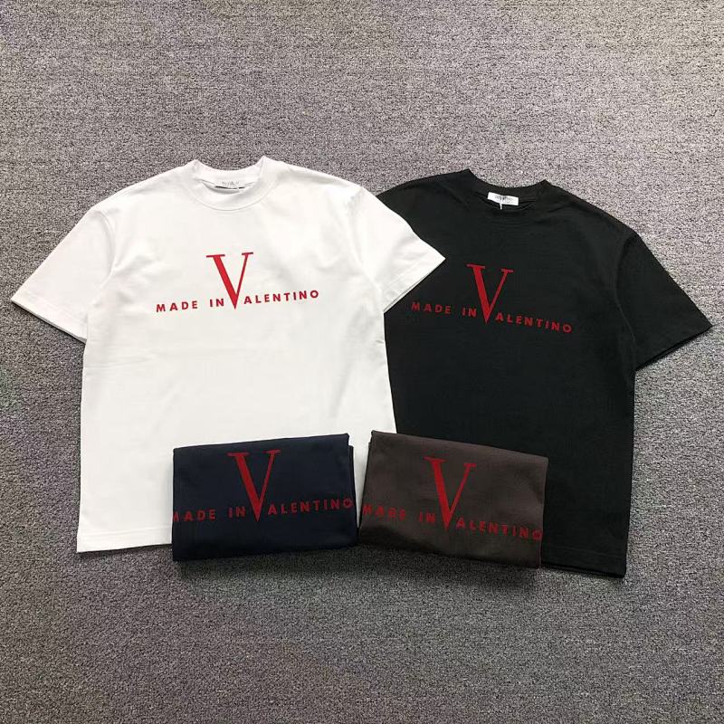 VALENTINO T-SHIRT 5122502147（im 170cm 60kg i wear size M in the phot）