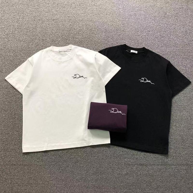 DIOR T-SHIRT 5209052681（im 170cm 60kg i wear size M in the phot）