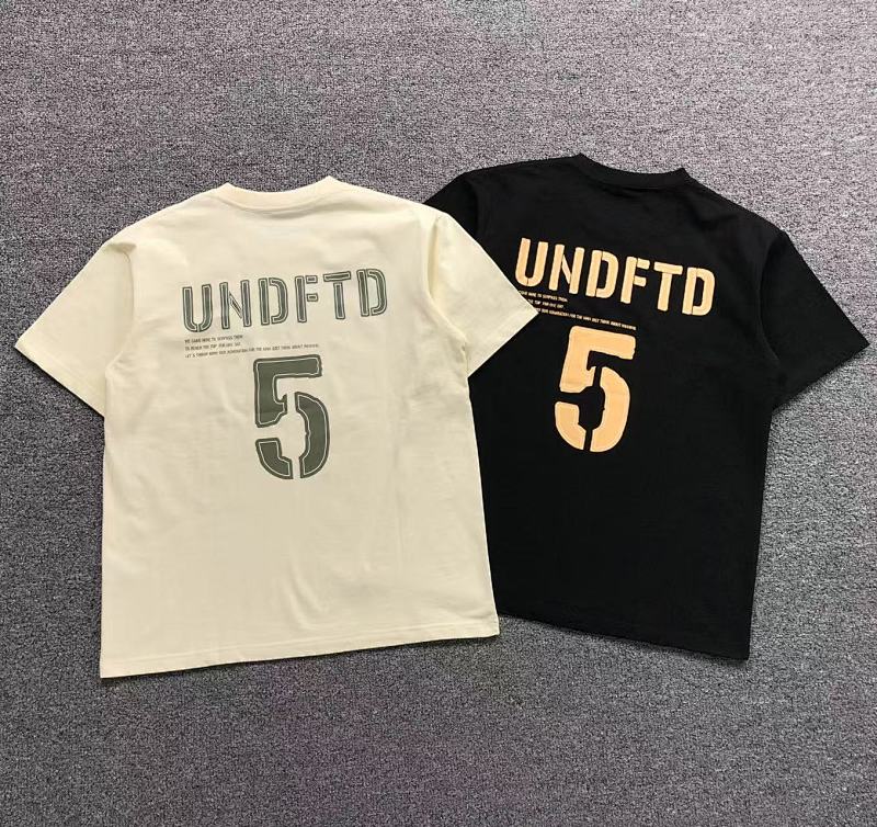 UNDEFEATED T-SHIRT 214253335（im 170cm 60kg i wear size S in the phot）