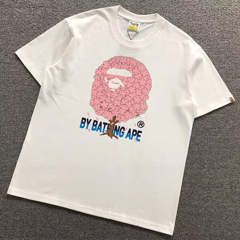 BAPE T-SHIRT 124150131（im 170cm 60kg i wear size L in the phot）
