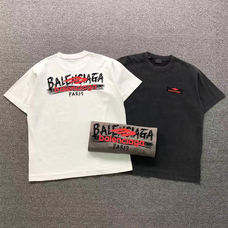 BALENCIAGA T-SHIRT 5260609147（im 170cm 60kg i wear size L in the phot）