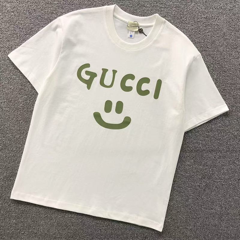 GUCCI T-SHIRT 215221715（im 170cm 60kg i wear size M in the phot）