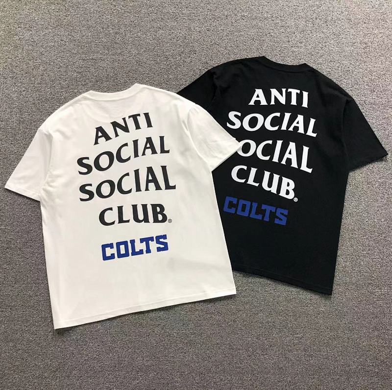 ANTI SOCIAL SOCIAL CLUB T-SHIRT 123132502（im 170cm 60kg i wear size L in the phot）