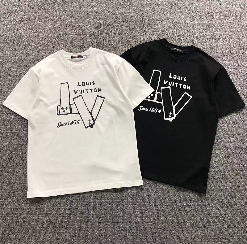 LV T-SHIRT 3204151021（im 170cm 60kg i wear size M in the phot）