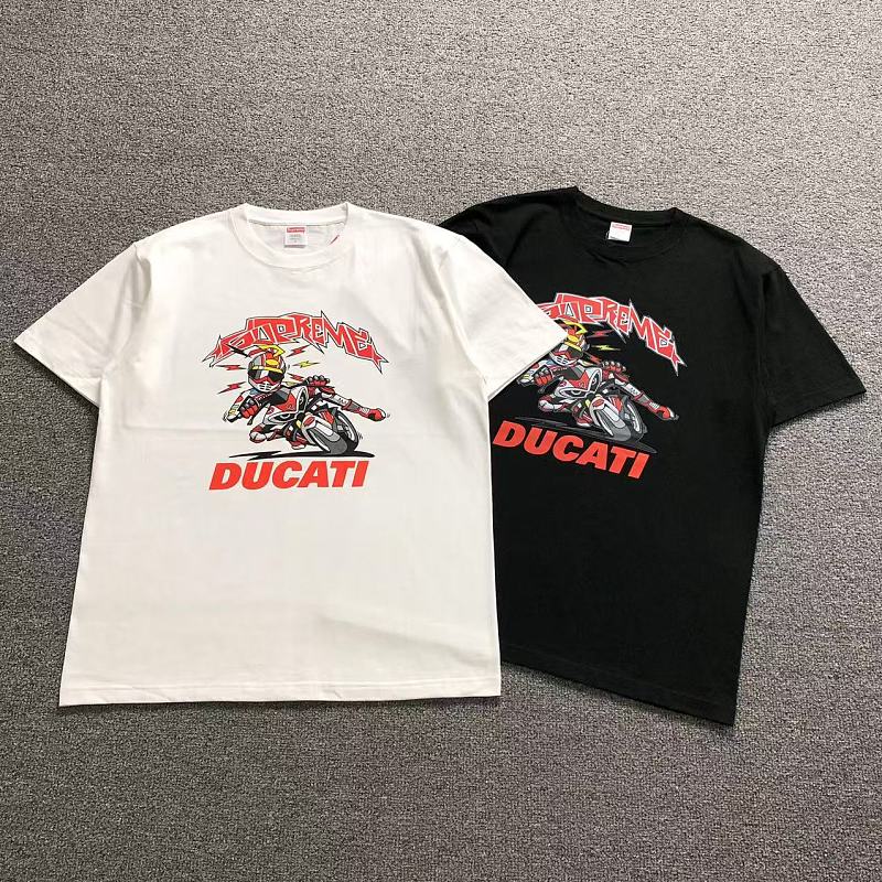 SUPREME T-SHIRT 4208203802 （im 170cm 60kg i wear size L in the phot）