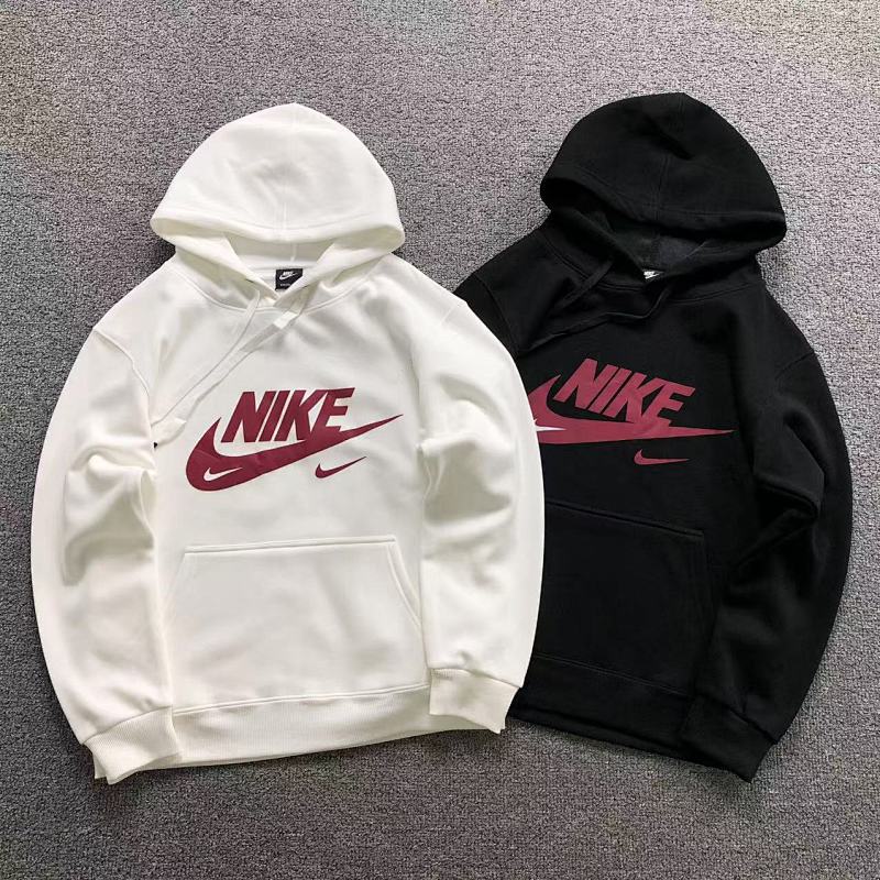 NIKE HOODIE 2110311201（im 170cm 60kg i wear size M in the phot）