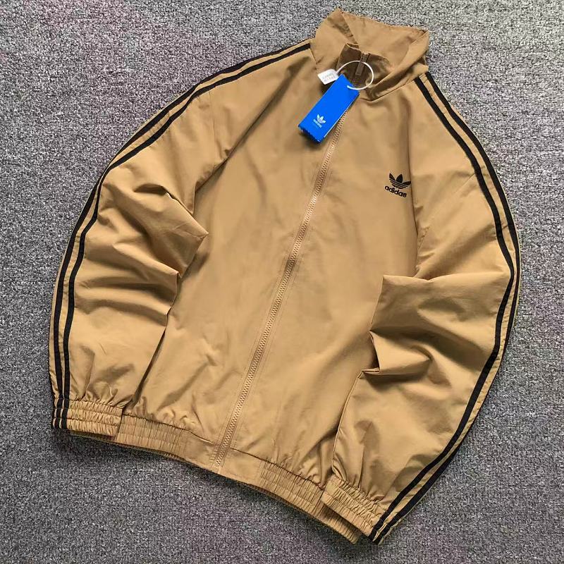 ADIDAS JACKET 4204291877（im 170cm 60kg i wear size M in the phot）