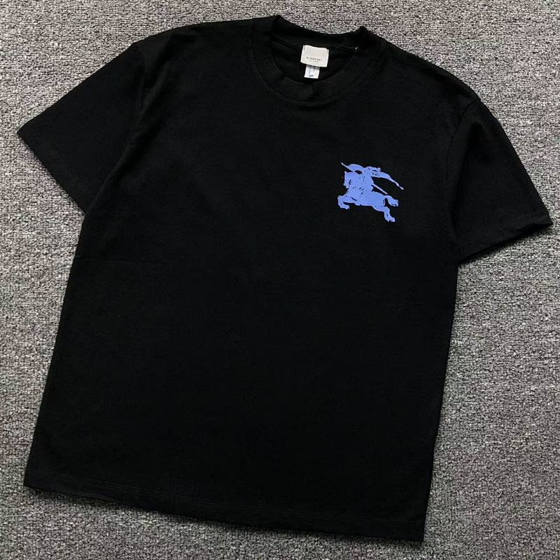 BURBERRY T-SHIRT 215223915（im 170cm 60kg i wear size L in the phot）