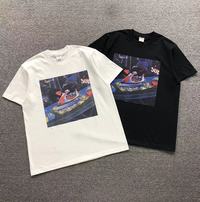 SUPREME T-SHIRT 32080403182（im 170cm 60kg i wear size M in the phot）