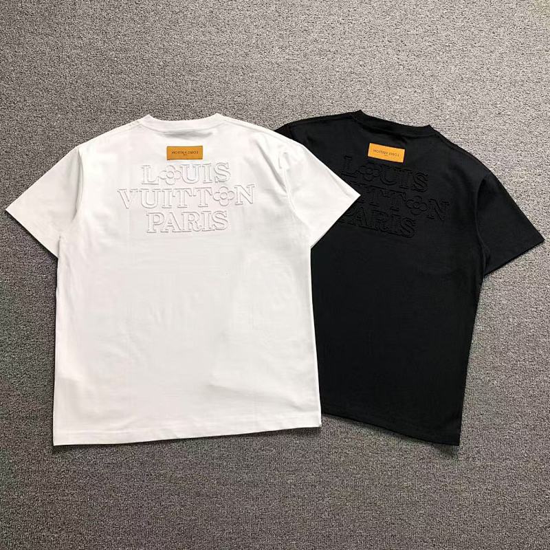 LV T-SHIRT 3203272617 （im 170cm 60kg i wear size M in the phot）