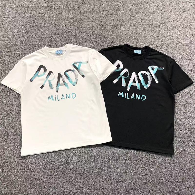 PRADA T-SHIRT 3104010132（im 170cm 60kg i wear size M in the phot）