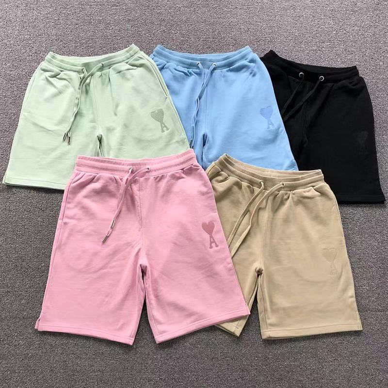 AMI SHORTS 22050434001（im 170cm 60kg i wear size S in the phot）