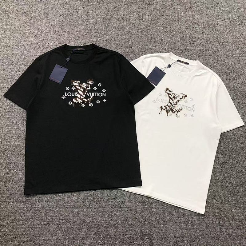 LV T-SHIRT 2203183604（im 170cm 60kg i wear size L in the phot）