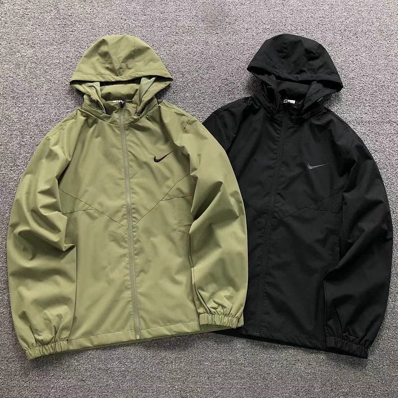 NIKE JACKET 4208100577（im 170cm 60kg i wear size L in the phot）