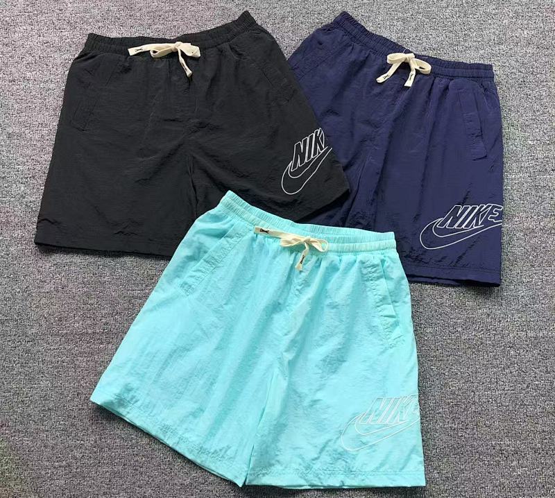 NIKE SHORTS 216010435（im 170cm 60kg i wear size L in the phot）