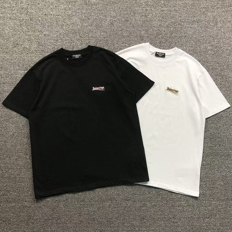 BALENCIAGA T-SHIRT 3203054721（im 170cm 60kg i wear size M in the phot）