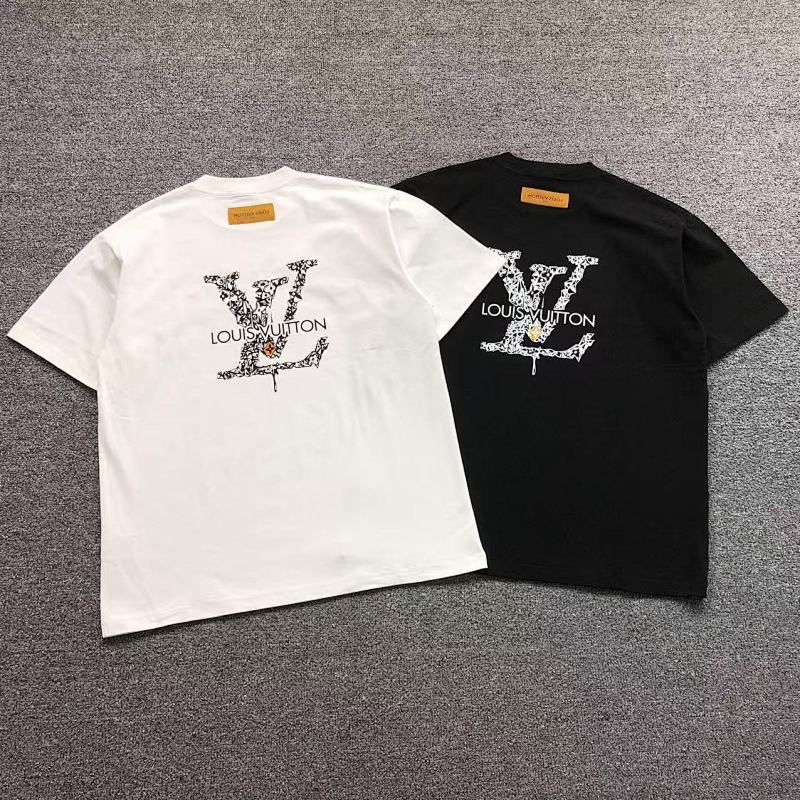 LV T-SHIRT 41081901133（im 170cm 60kg i wear size XL in the phot）