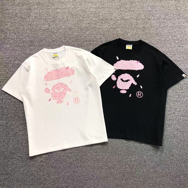 BAPE T-SHIRT 124230931（im 170cm 60kg i wear size M in the phot）