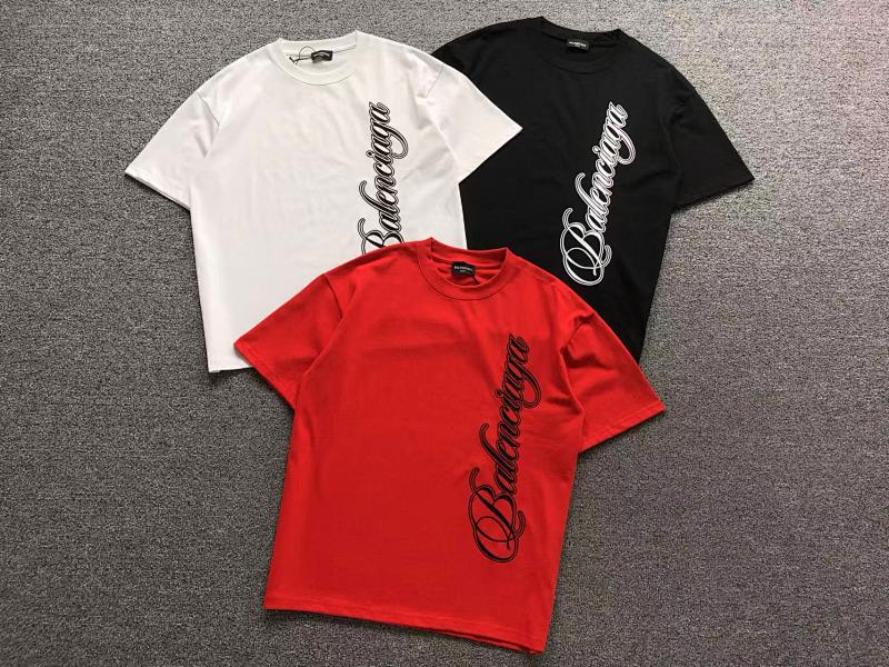 BALENCIAGA T-SHIRT 2203042801（im 170cm 60kg i wear size L in the phot）