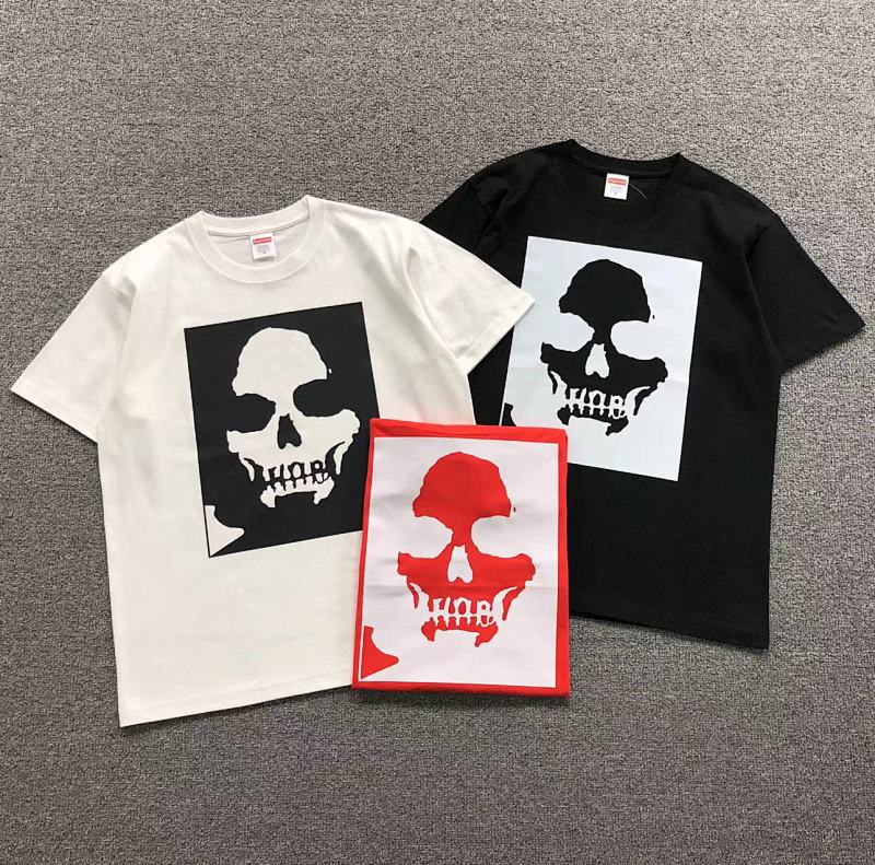 SUPREME T-SHIRT 123120702 （im 170cm 60kg i wear size M in the phot）
