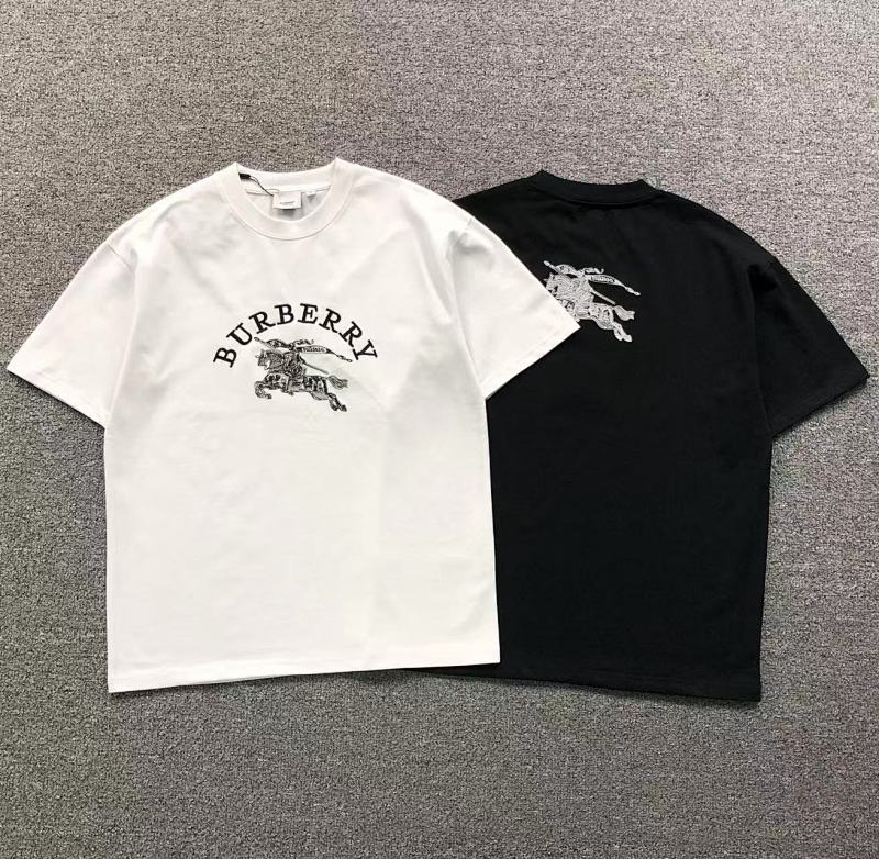 BURBERRY T-SHIRT 2201121401（im 170cm 60kg i wear size M in the phot）