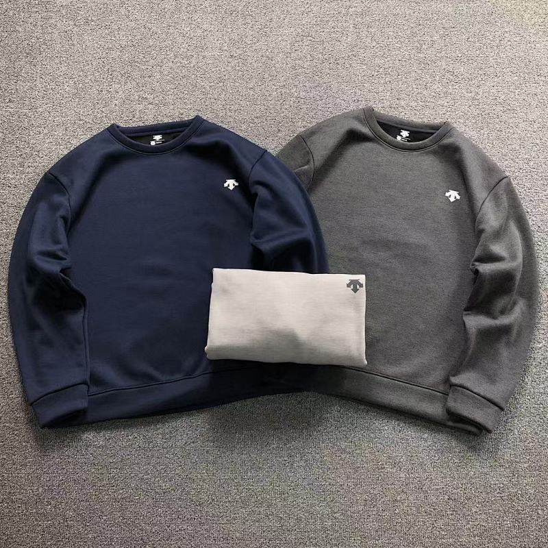 DESCENTE HOODIE 2111120101（im 170cm 60kg i wear size XL in the phot）