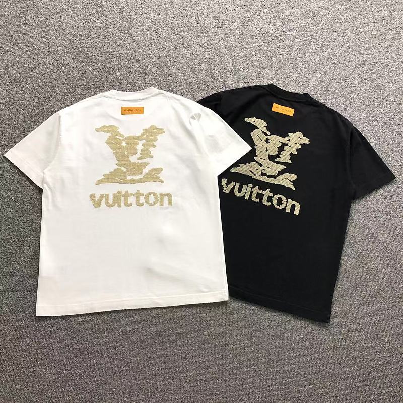 LV T-SHIRT 52418116147（im 170cm 60kg i wear size L in the phot）