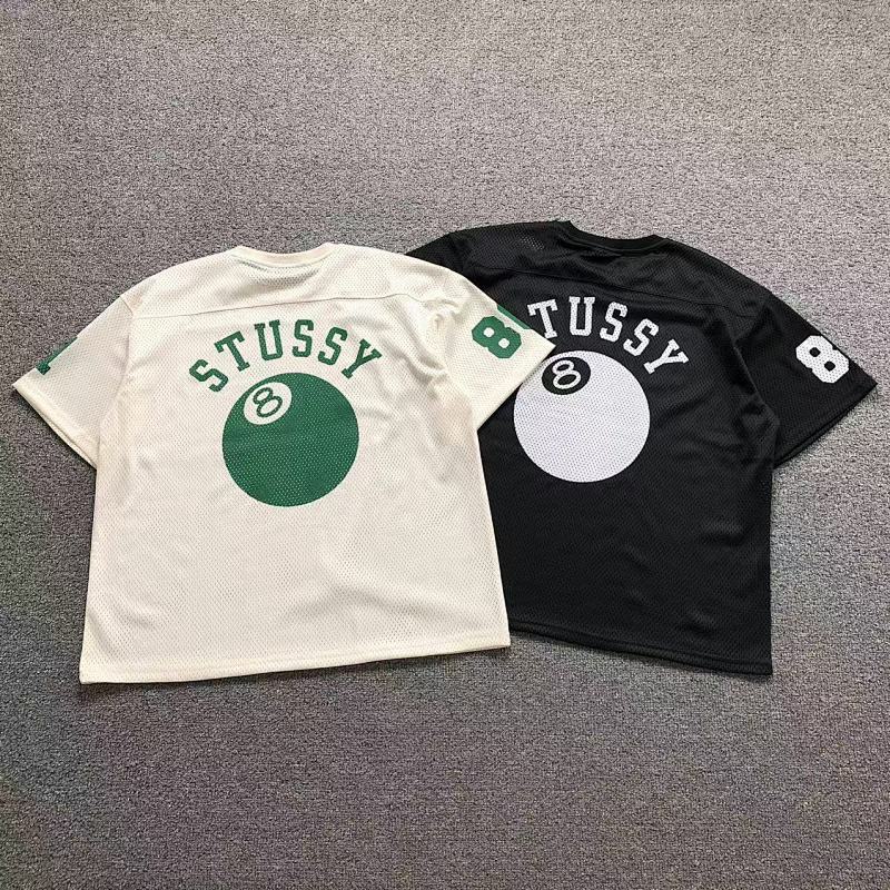 STUSSY T-SHIRT 22040717001 （im 170cm 60kg i wear size M in the phot）