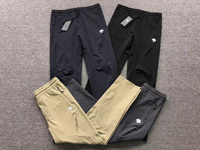 DESCENTE TROUSERS 218210601（im 170cm 60kg i wear size L in the phot）