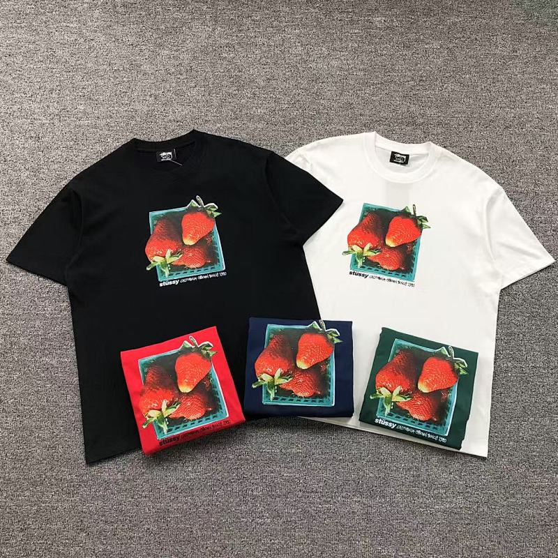 STUSSY T-SHIRT 3106261502（im 170cm 60kg i wear size L in the phot）