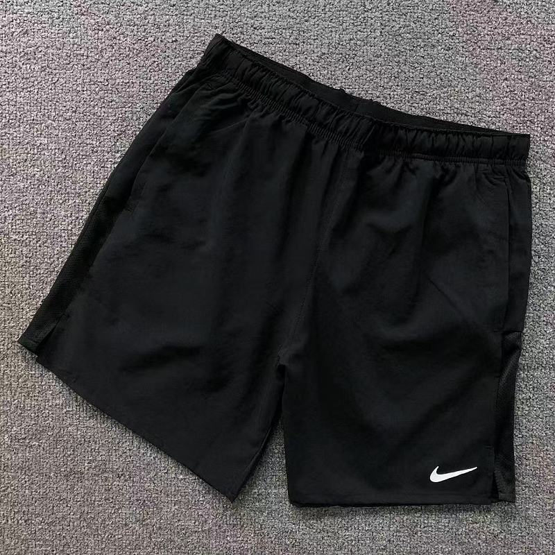 NIKE SHORTS 22051124001（im 170cm 60kg i wear size M in the phot）