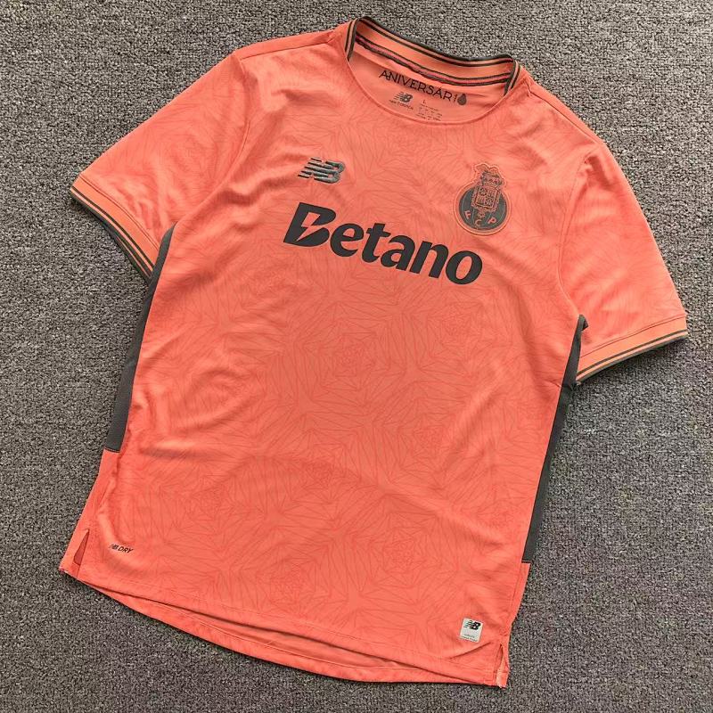 FOOTBALL T-SHIRT 11081254002（im 170cm 60kg i wear size L in the phot）