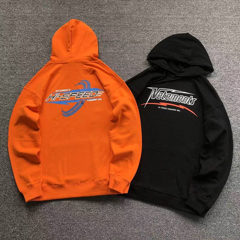 VETEMENTS HOODIE 41091538145（im 170cm 60kg i wear size S in the phot）