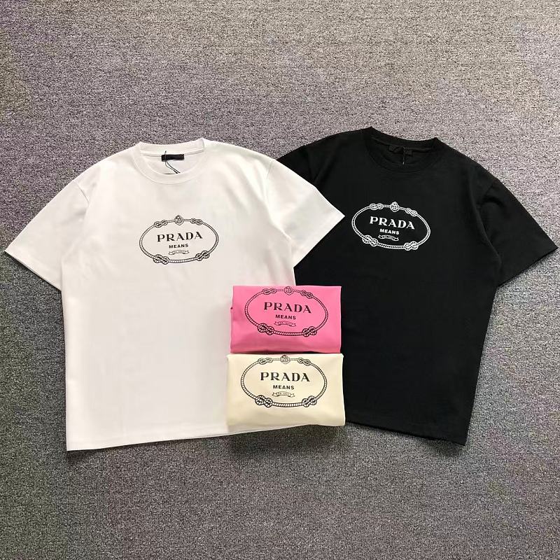 PRADA T-SHIRT 2204172601（im 170cm 60kg i wear size S in the phot）